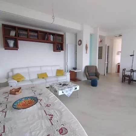 Casa Sulla Scogliera Piedigrotta Pizzo (Calabria)