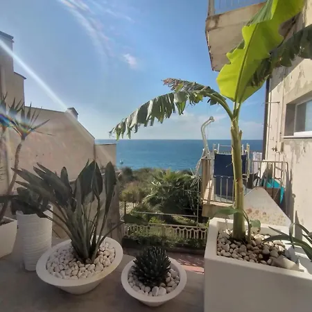 Tatil Evi Casa Sulla Scogliera Piedigrotta *