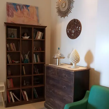 Casa Sulla Scogliera Piedigrotta * Πίτσο