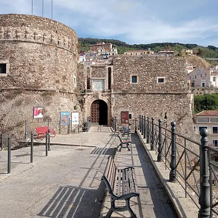 Casa Sulla Scogliera Piedigrotta Pizzo (Calabria)